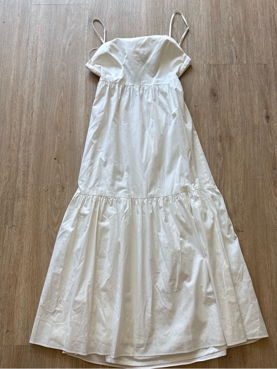 Wayf Dresses & Skirts - Wayf White Spaghetti-Strap Tiered Maxi Dress With Open Back & Bow Tie Small